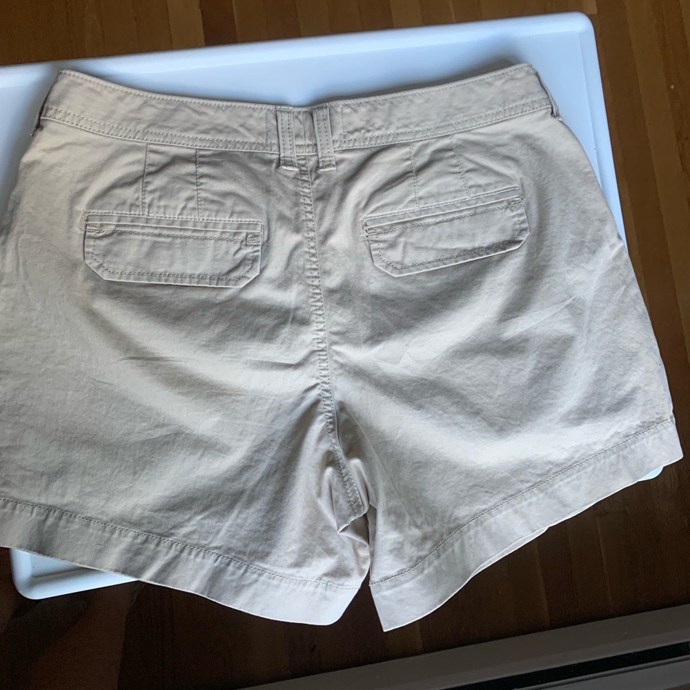 Old Navy tan shorts